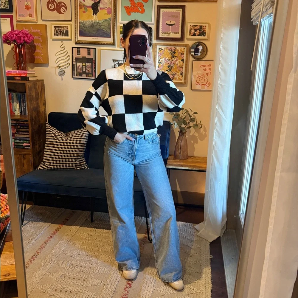 Zesica Black White Checkered Sweater - Picture 6 of 9